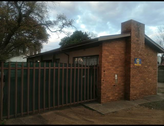 7 BEDROOM HOUSE FOR SALE IN VANDERBIJLPARK CE 5